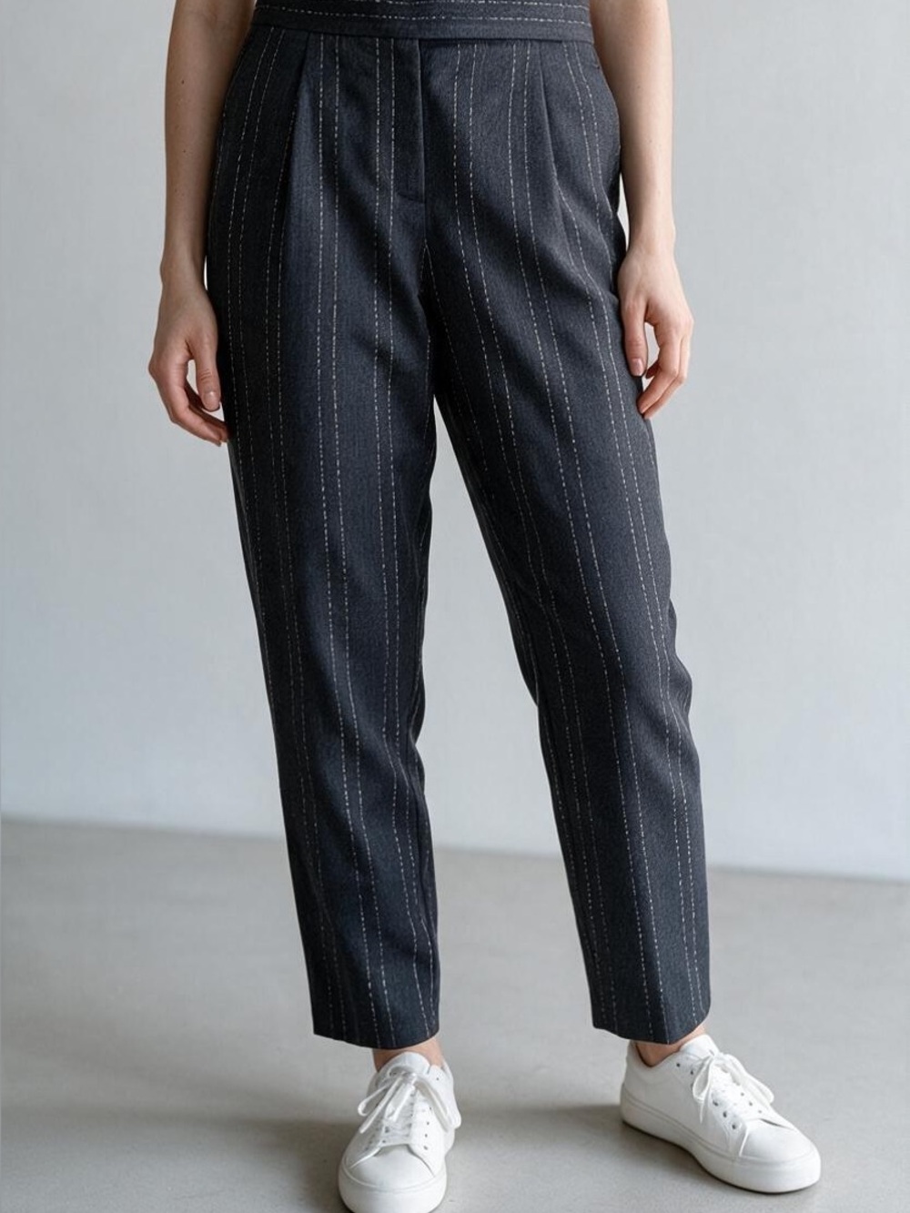 Luxury Staple: Brunello Cucinelli Gray Pinstripe  Trousers Size 6 🔥